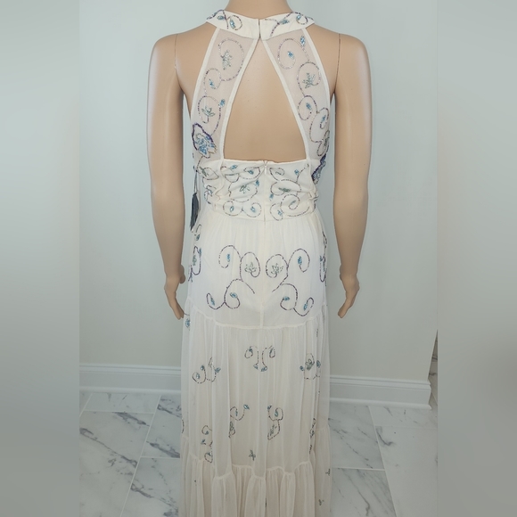 Adrianna Papell Sleeveless Halter Neck Beaded Mesh Keyhole Back Detail - Picture 5 of 12